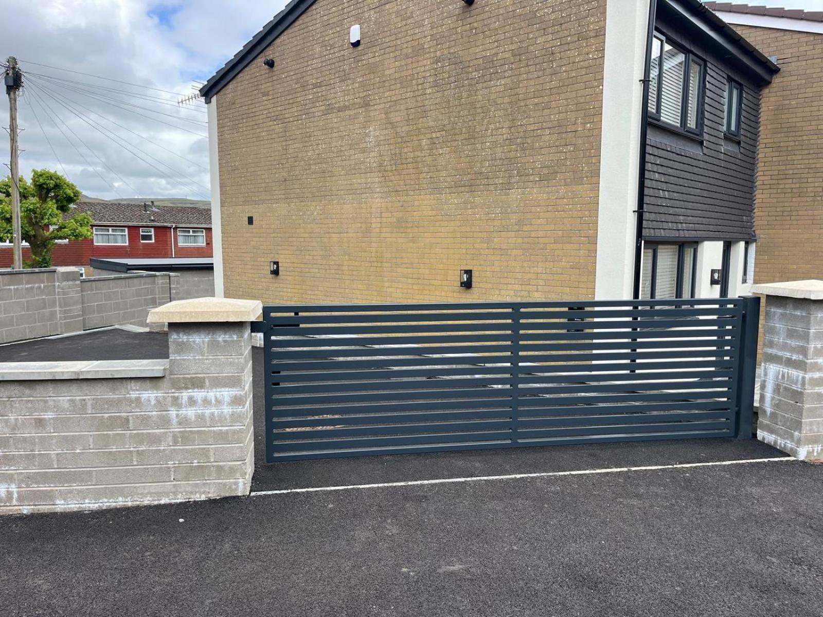 Uber Stylish 3 Bedroom Home Off Road Parking Near Town Centre And Bike Park Wales Merthyr Tydfil Dış mekan fotoğraf