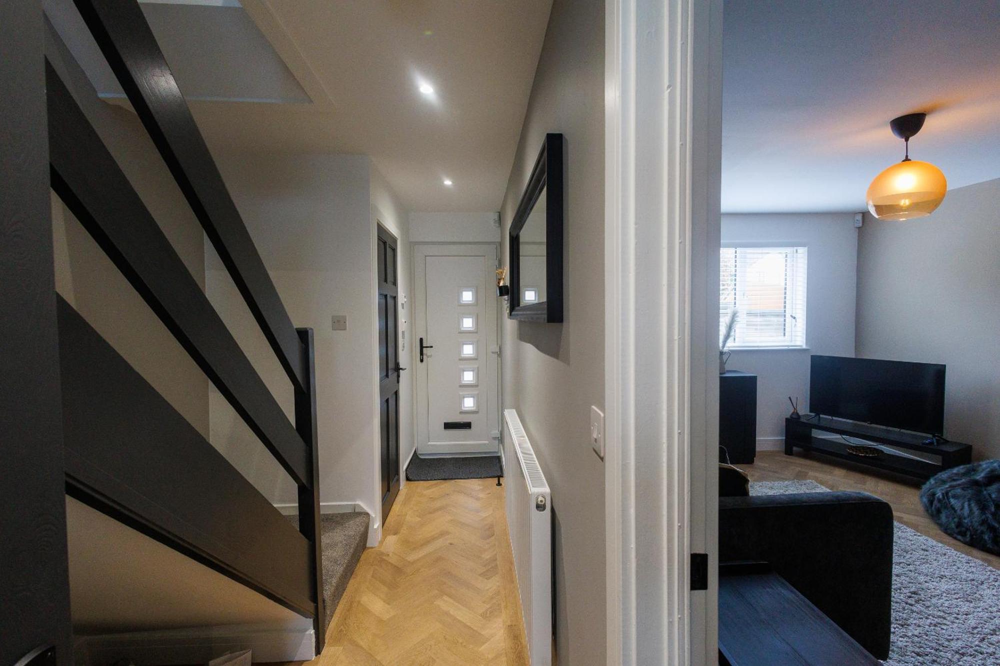 Uber Stylish 3 Bedroom Home Off Road Parking Near Town Centre And Bike Park Wales Merthyr Tydfil Dış mekan fotoğraf