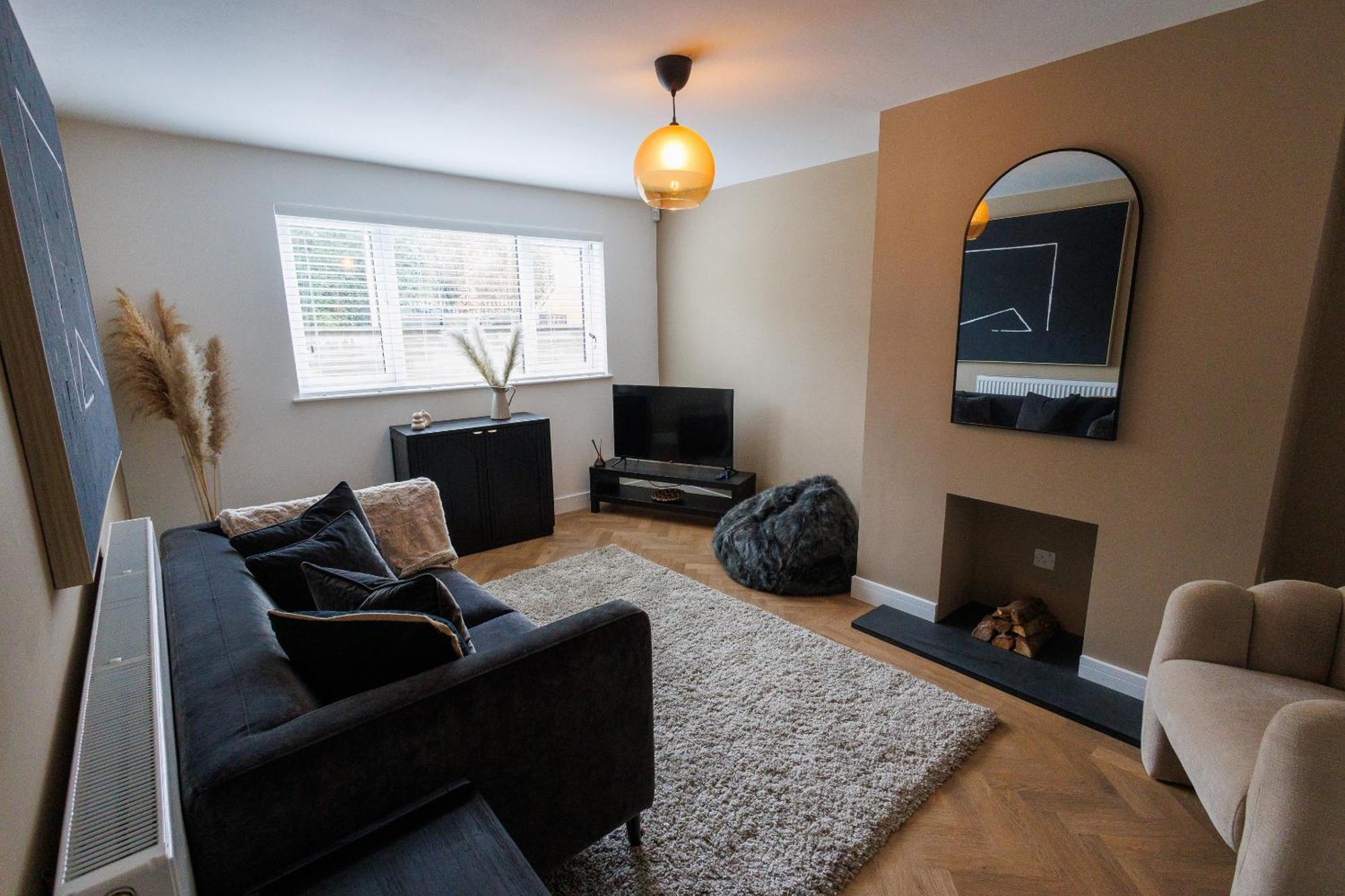 Uber Stylish 3 Bedroom Home Off Road Parking Near Town Centre And Bike Park Wales Merthyr Tydfil Dış mekan fotoğraf